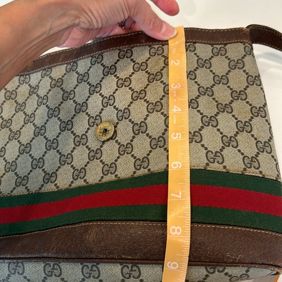 Authentic Gucci Sherry collection logo stripe shoulder bag with adjustable strap - Picture 14 of 16